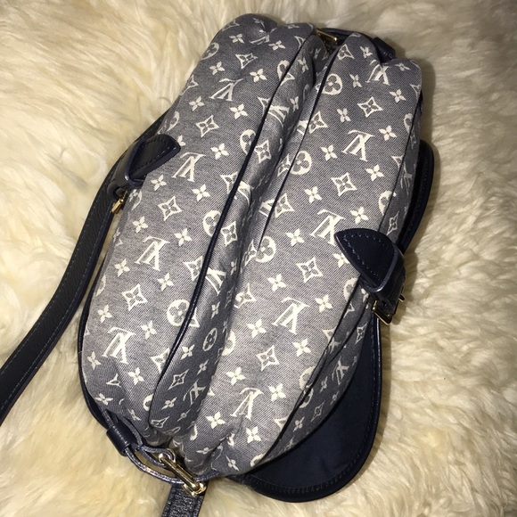 Louis Vuitton Navy Mini Lin Saumur Crossbody Bag - Picture 3 of 14